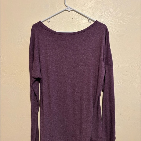 Chic Women's Purple Sweatshirt with Button Details - Picture 8 of 8